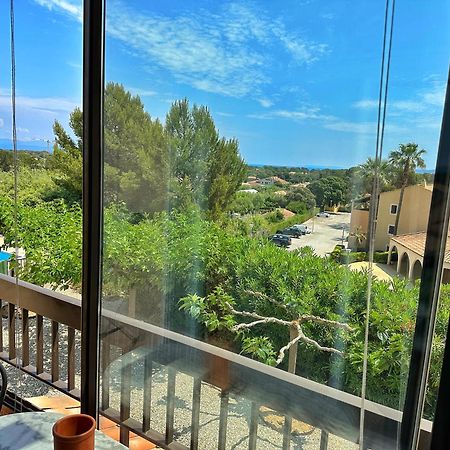 Grand Studio Avec Piscine Presqu'Ile De Giens Hyères Exteriör bild